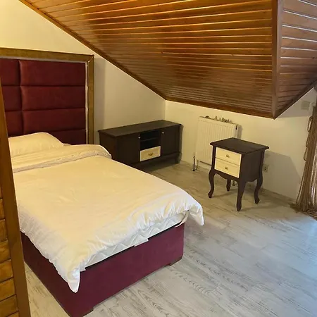 빌라 Fascinating Villa Near Sapanca Lake With Jacuzzi And Shared Pool In Sapanca 카르테페
