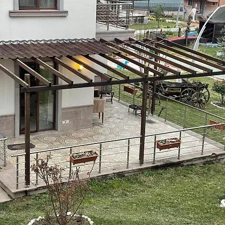 빌라 Fascinating Villa Near Sapanca Lake With Jacuzzi And Shared Pool In Sapanca 카르테페